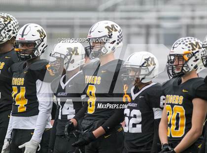 Thumbnail 1 in Malakoff vs. Pottsboro (UIL 3A Regional Semifinal) photogallery.