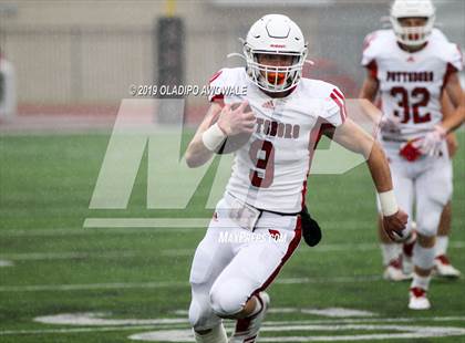 Thumbnail 2 in Malakoff vs. Pottsboro (UIL 3A Regional Semifinal) photogallery.