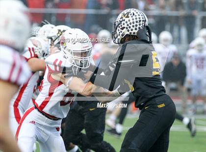 Thumbnail 3 in Malakoff vs. Pottsboro (UIL 3A Regional Semifinal) photogallery.
