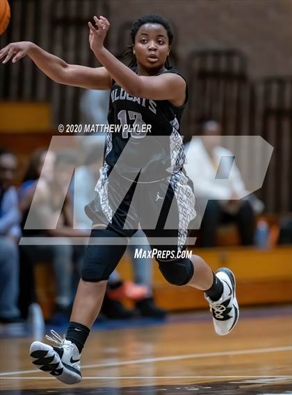 Thumbnail 2 in East Chapel Hill vs Westover (NCHSAA 3A First Round) photogallery.