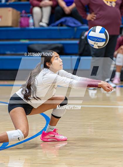 Thumbnail 2 in Santa Fe Indian @ St. Michael's photogallery.