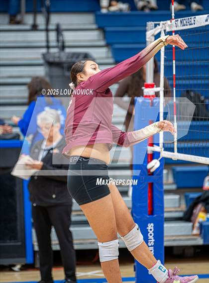 Thumbnail 3 in Santa Fe Indian @ St. Michael's photogallery.