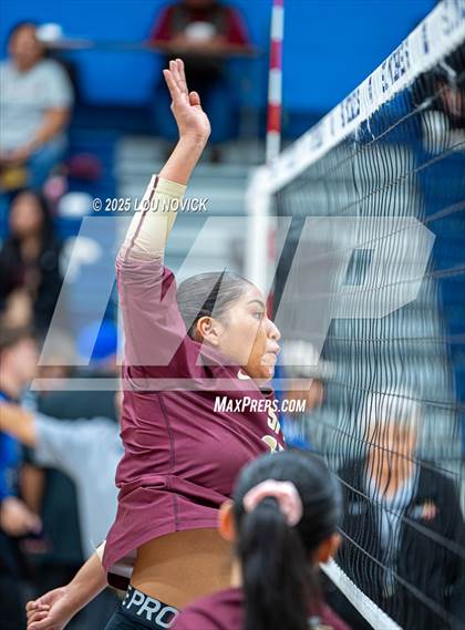 Thumbnail 1 in Santa Fe Indian @ St. Michael's photogallery.