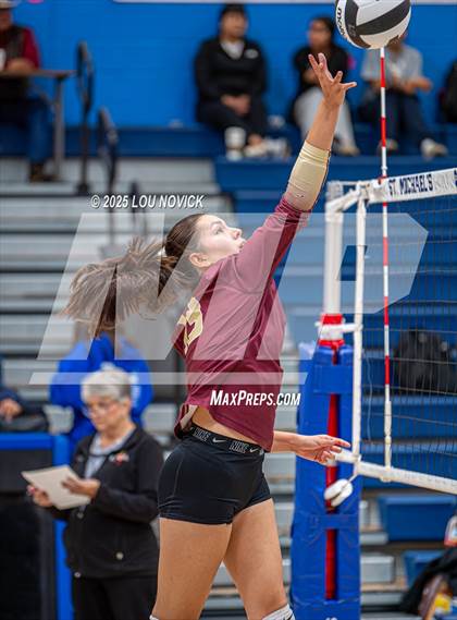 Thumbnail 2 in Santa Fe Indian @ St. Michael's photogallery.