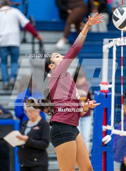 Thumbnail 2 in Santa Fe Indian @ St. Michael's photogallery.