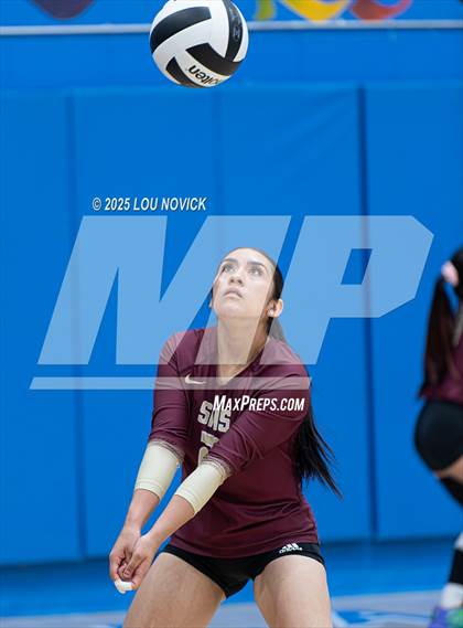 Thumbnail 1 in Santa Fe Indian @ St. Michael's photogallery.