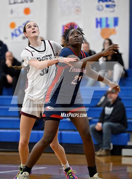 Thumbnail 2 in Pleasant Grove vs. Woodcreek (Dorothy Speck Memorial) photogallery.