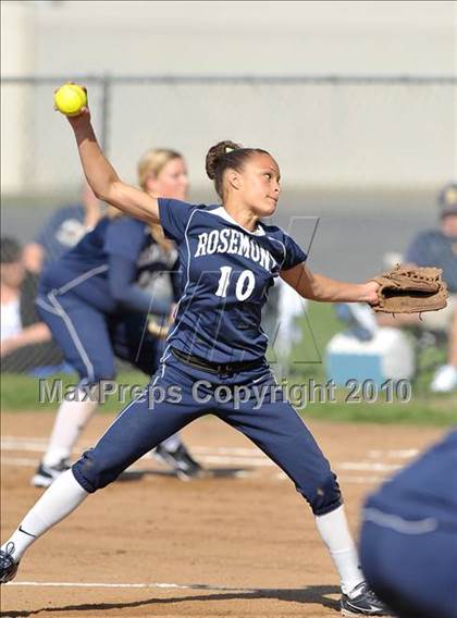 Thumbnail 1 in Rosemont @ McClatchy photogallery.