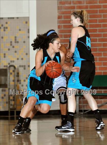 Thumbnail 2 in Aliso Niguel vs. Villa Park (Larry Doyle OC Championships) photogallery.