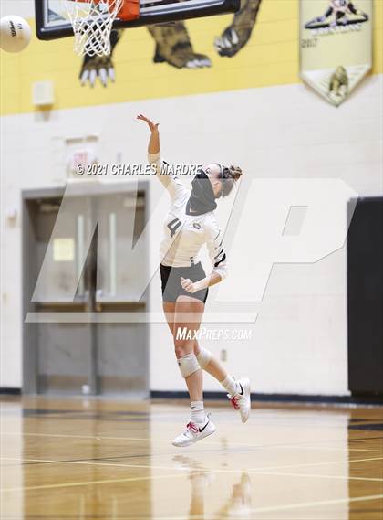 Thumbnail 1 in Westover vs Gray's Creek (Patriot Athletic Conference Tournament) photogallery.