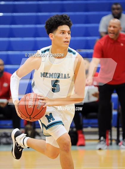 Thumbnail 1 in Crosby vs. Pasadena Memorial (McDonald's Texas Invitational) photogallery.