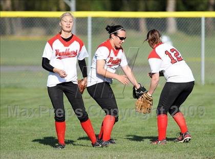 Thumbnail 3 in Snohomish @ Marysville-Pilchuck photogallery.