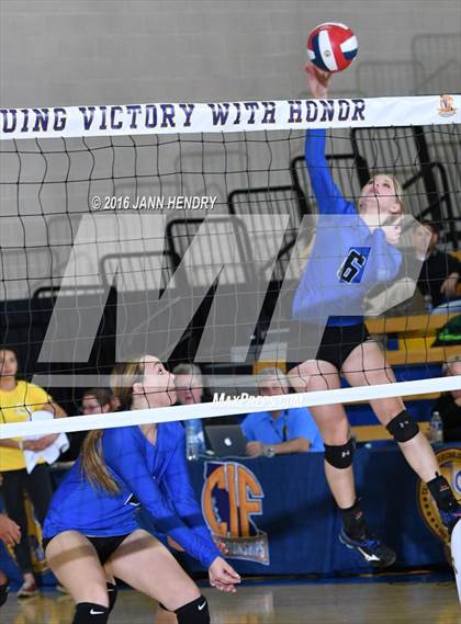 Thumbnail 2 in Head-Royce vs. Immanuel (CIF State D5 Final) photogallery.