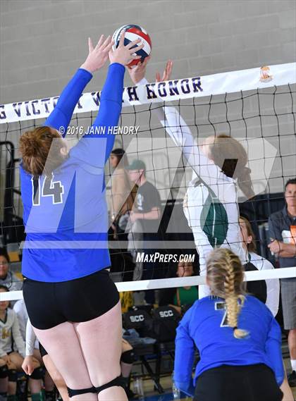 Thumbnail 1 in Head-Royce vs. Immanuel (CIF State D5 Final) photogallery.