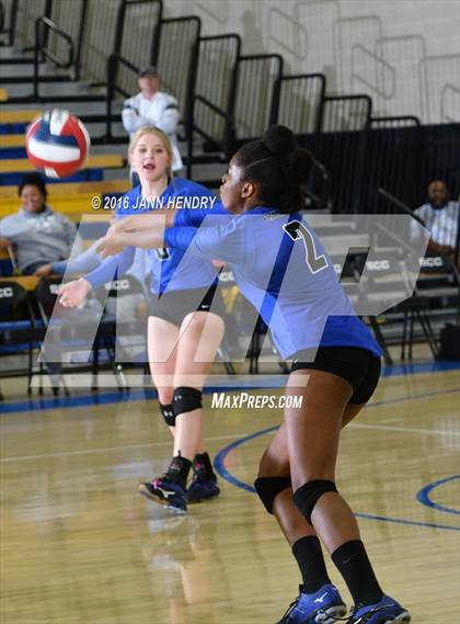 Thumbnail 3 in Head-Royce vs. Immanuel (CIF State D5 Final) photogallery.