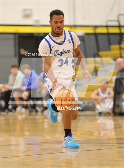 Thumbnail 1 in Golden vs. Longmont photogallery.