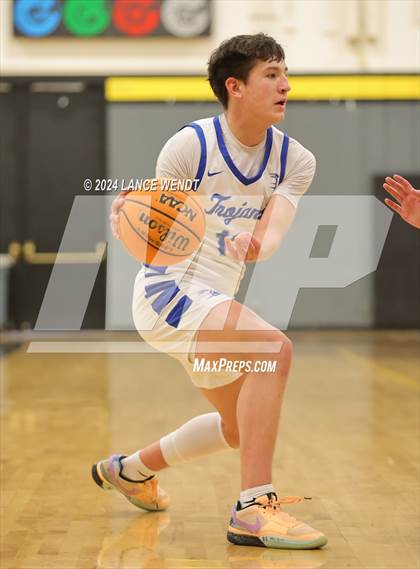 Thumbnail 2 in Golden vs. Longmont photogallery.