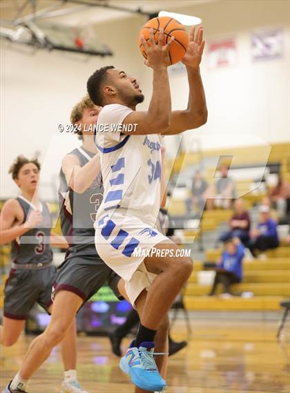 Thumbnail 2 in Golden vs. Longmont photogallery.