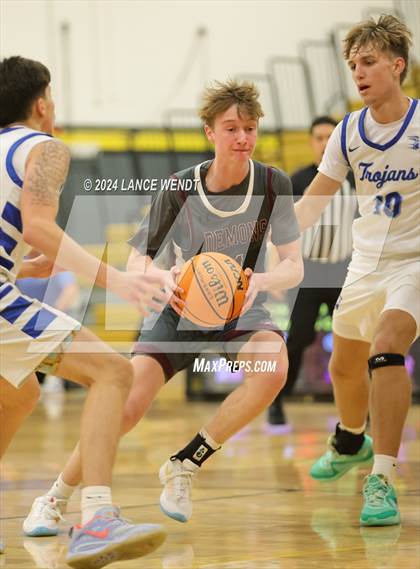 Thumbnail 1 in Golden vs. Longmont photogallery.