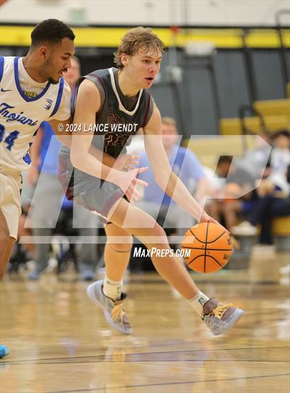 Thumbnail 1 in Golden vs. Longmont photogallery.