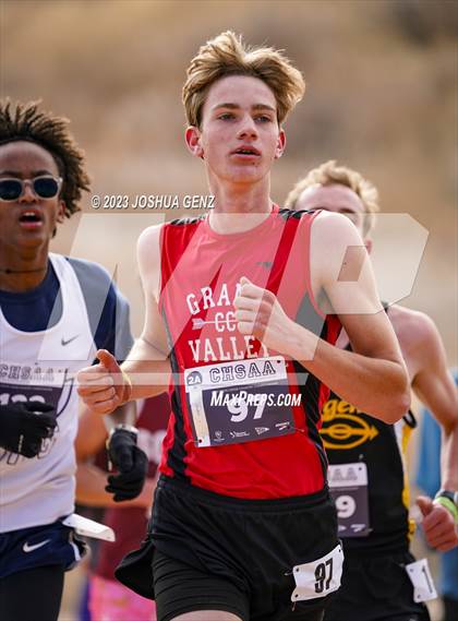 Thumbnail 1 in CHSAA 2A Cross Country Final photogallery.