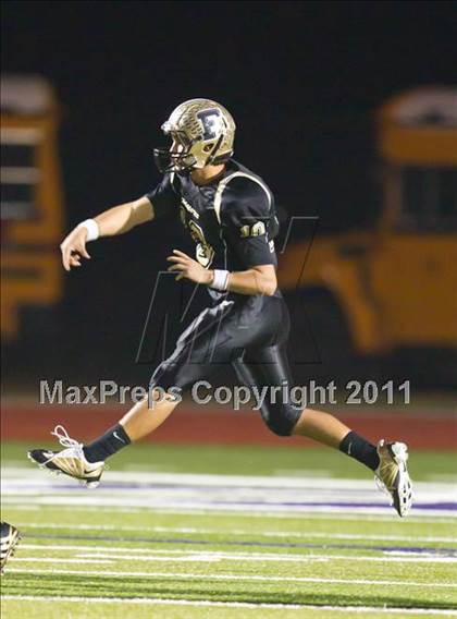Thumbnail 3 in Foster vs. Friendswood (4A Region 3 Bi-District Playoffs) photogallery.