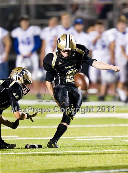 Thumbnail 2 in Foster vs. Friendswood (4A Region 3 Bi-District Playoffs) photogallery.