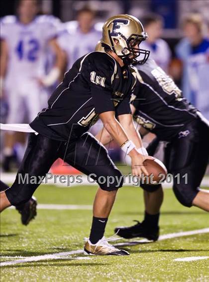 Thumbnail 2 in Foster vs. Friendswood (4A Region 3 Bi-District Playoffs) photogallery.