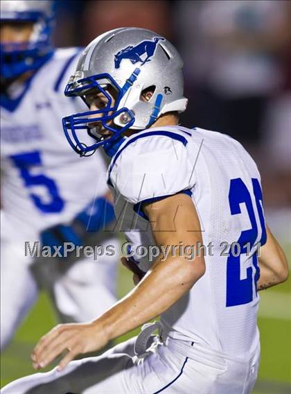 Thumbnail 3 in Foster vs. Friendswood (4A Region 3 Bi-District Playoffs) photogallery.