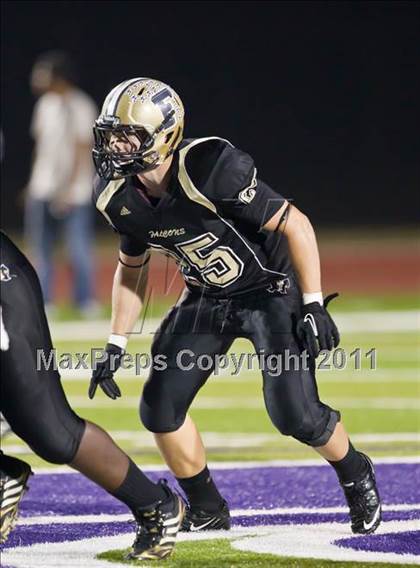 Thumbnail 2 in Foster vs. Friendswood (4A Region 3 Bi-District Playoffs) photogallery.