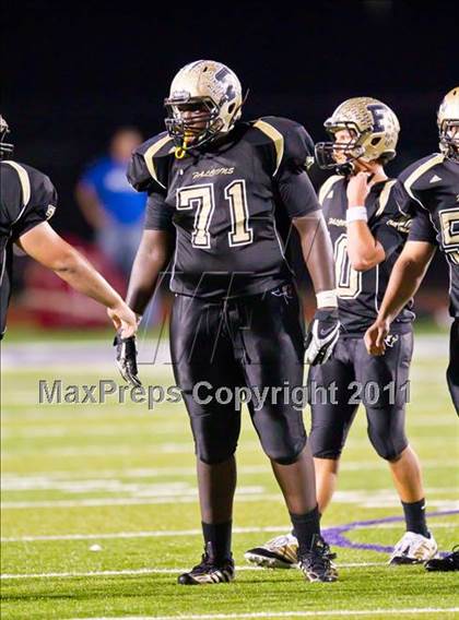 Thumbnail 1 in Foster vs. Friendswood (4A Region 3 Bi-District Playoffs) photogallery.