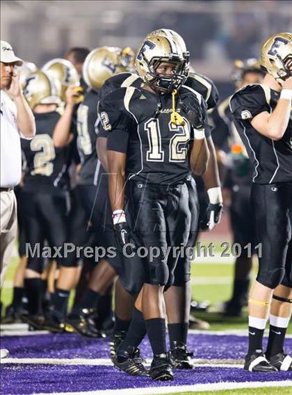 Thumbnail 1 in Foster vs. Friendswood (4A Region 3 Bi-District Playoffs) photogallery.