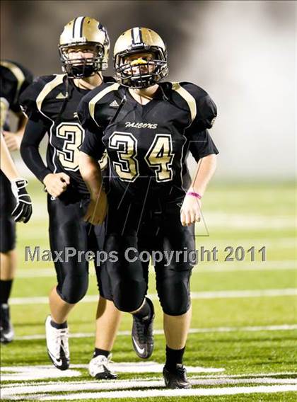 Thumbnail 2 in Foster vs. Friendswood (4A Region 3 Bi-District Playoffs) photogallery.