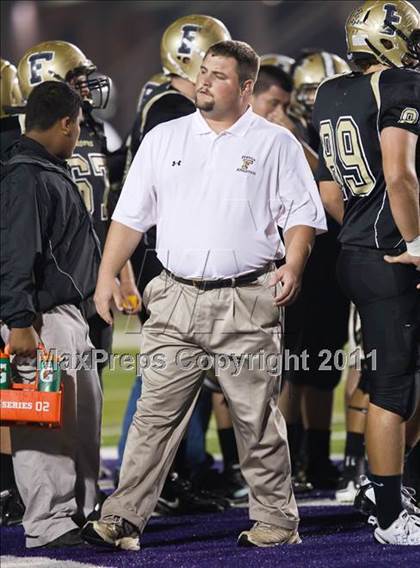 Thumbnail 3 in Foster vs. Friendswood (4A Region 3 Bi-District Playoffs) photogallery.