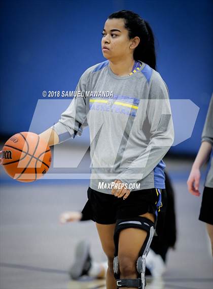 Thumbnail 1 in  Agoura vs  El Camino Real photogallery.