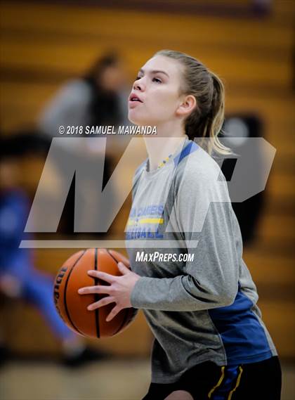 Thumbnail 3 in  Agoura vs  El Camino Real photogallery.