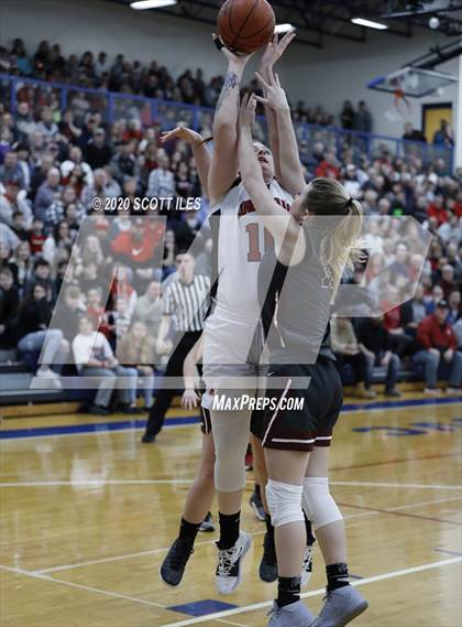 Thumbnail 2 in  Vinton County vs Circleville (OHSAA D2 District Playoff) photogallery.