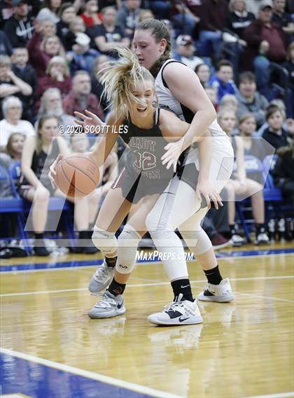 Thumbnail 3 in  Vinton County vs Circleville (OHSAA D2 District Playoff) photogallery.