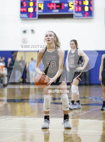 Thumbnail 2 in  Vinton County vs Circleville (OHSAA D2 District Playoff) photogallery.