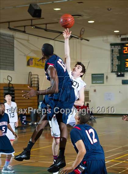 Thumbnail 3 in Leuzinger vs. Troy (Santa Barbara Holiday Classic Tournament) photogallery.