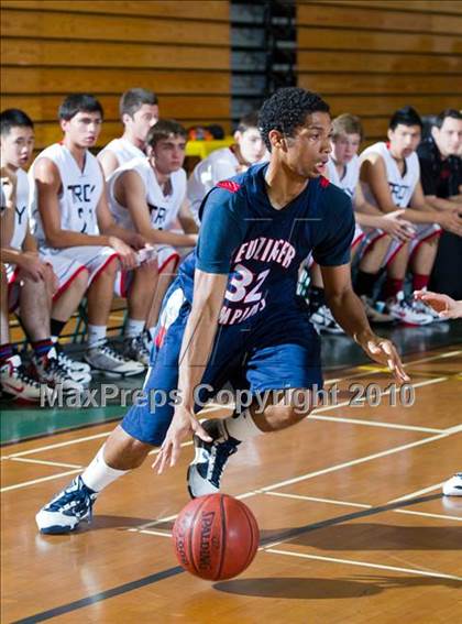 Thumbnail 1 in Leuzinger vs. Troy (Santa Barbara Holiday Classic Tournament) photogallery.