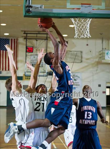 Thumbnail 3 in Leuzinger vs. Troy (Santa Barbara Holiday Classic Tournament) photogallery.