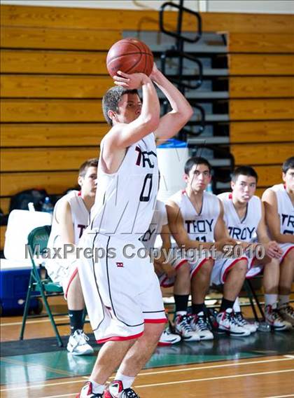 Thumbnail 3 in Leuzinger vs. Troy (Santa Barbara Holiday Classic Tournament) photogallery.