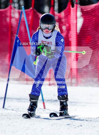 Thumbnail 3 in NYSPHSAA Section V Class A & B Giant Slalom Final (Second Run) photogallery.
