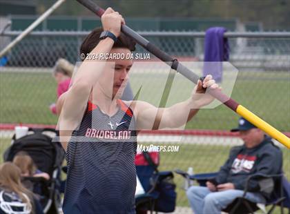 Thumbnail 2 in Cain Relays photogallery.