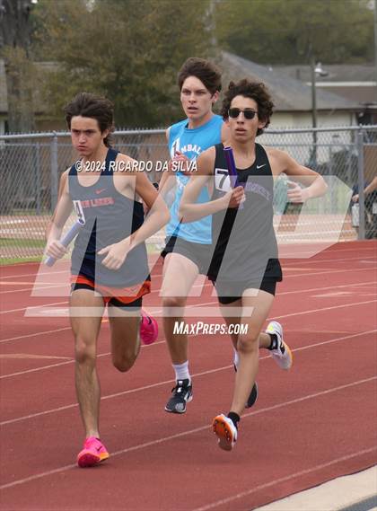 Thumbnail 2 in Cain Relays photogallery.