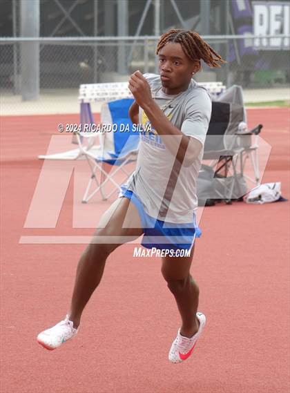 Thumbnail 3 in Cain Relays photogallery.