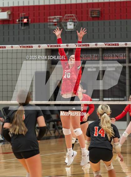 Thumbnail 3 in Grand Rapids @ North Branch photogallery.