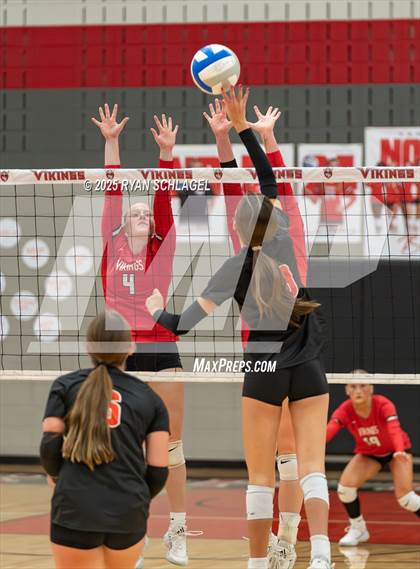 Thumbnail 3 in Grand Rapids @ North Branch photogallery.