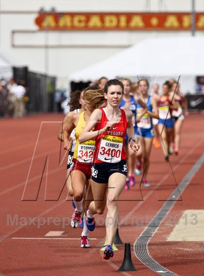 Thumbnail 3 in Arcadia Invitational (1 Mile Run) photogallery.